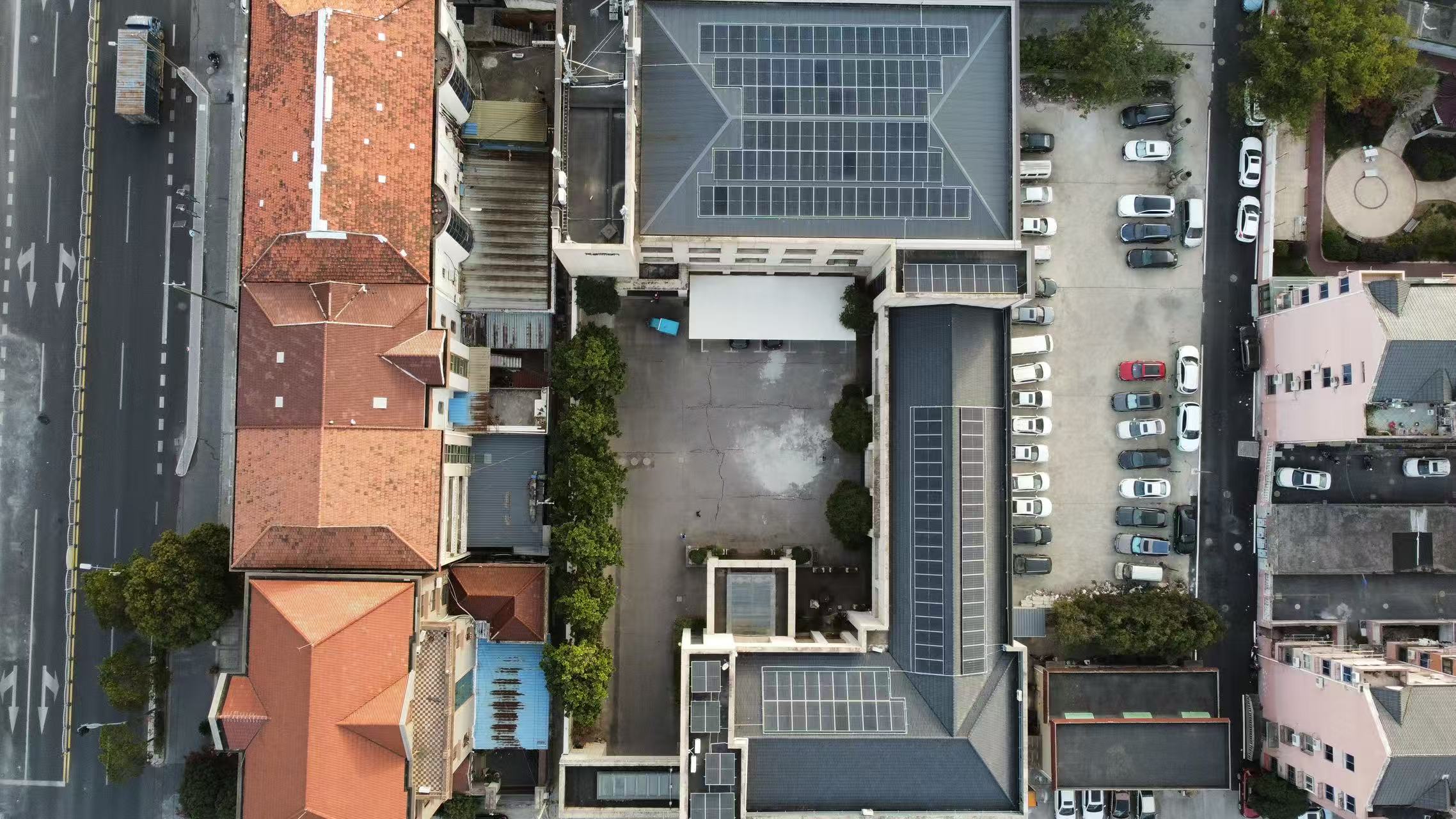 凯利易绅服饰（上海）有限公司屋顶分布式光伏发电项目